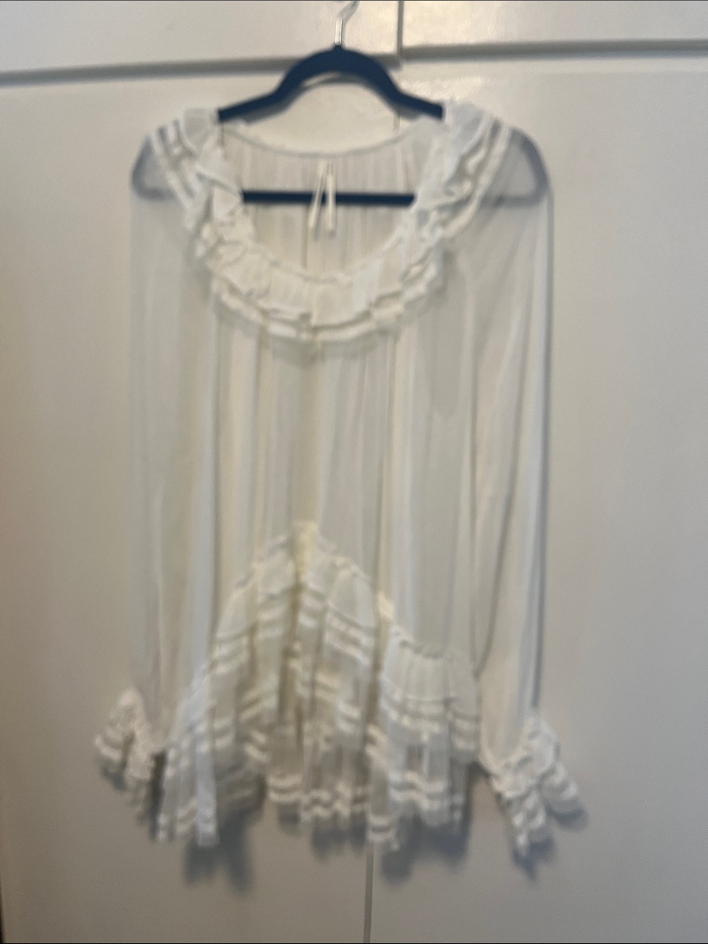 NWOT never worn Anthropologie White Ruffle Neck Long Sleeve Women's Top sz S